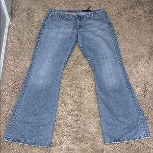 The angel vintage jeans
